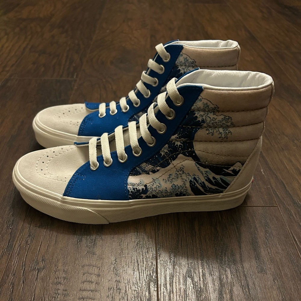 Vans The Wave White and Blue Suede Canvas Sneakers Women 7.0 Men Size 5.5